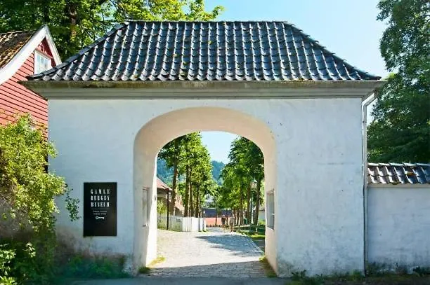 In Modern Complex Near Old Leilighet *